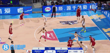 ag九游会亚洲真人第一品牌🖐防守大闸！汤普森帽翻曾凡博&迎面封下所罗门扣篮