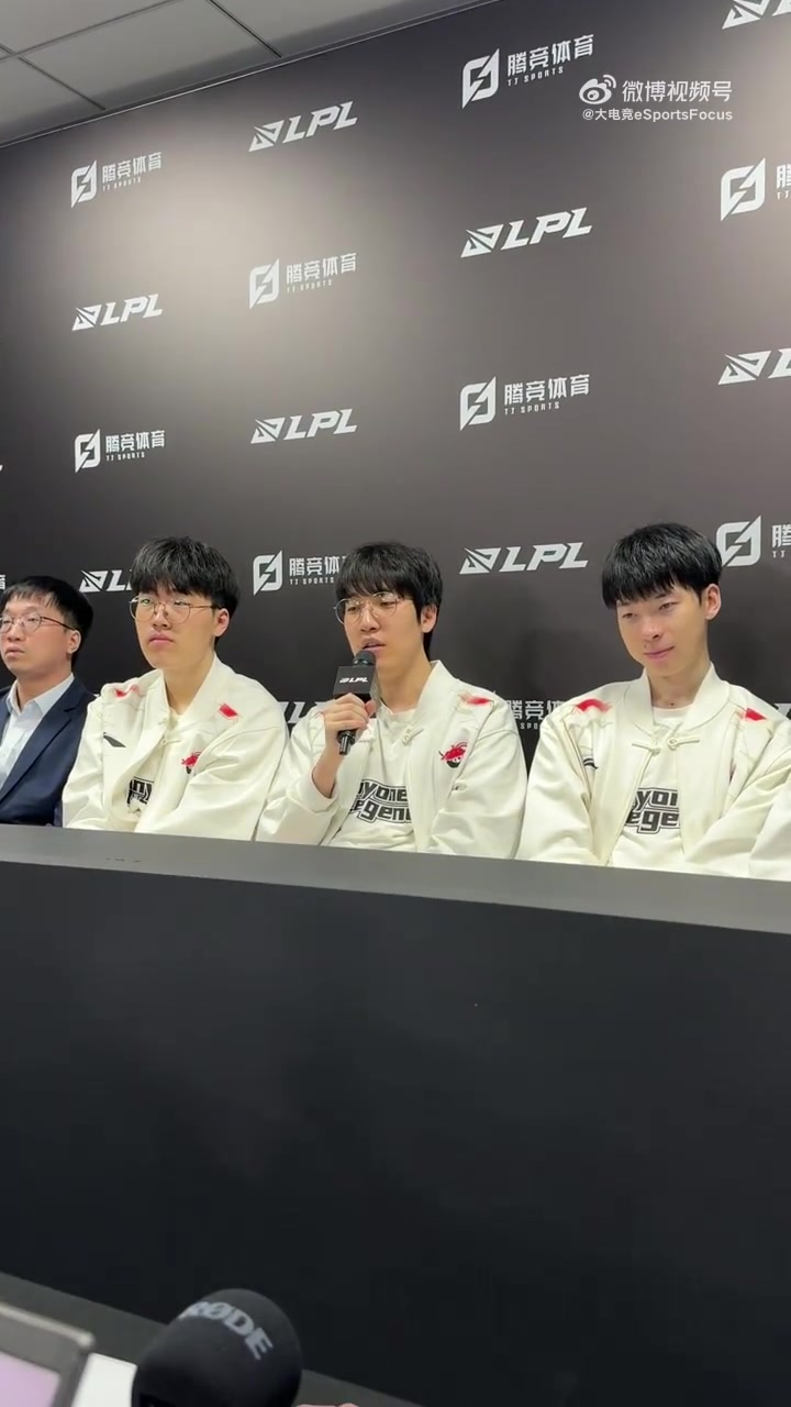 j9九游真人游戏第一品牌登录入口Tarzan谈慎打野：训练赛试过感觉发挥也还行 第四局结果上不太行