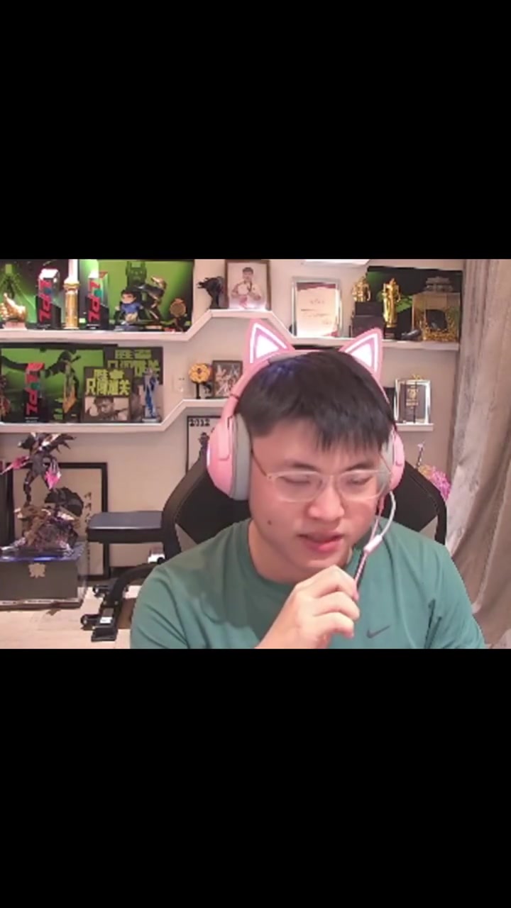 j9九游真人游戏第一品牌登录入口想偷摸去试训？乌兹：在播三个月休息一段时间！不是退网